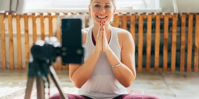 health and wellness blogger working on yoga video for Christmas blog post